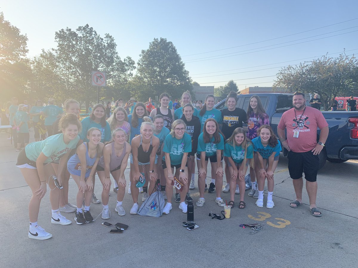 ❤️ this crew!  These girls (&amp; Coach DeVore) got up this morning to run the Your Life Matters 5k or cheer on the runners!  

#panthervolleyball #yourlifematters