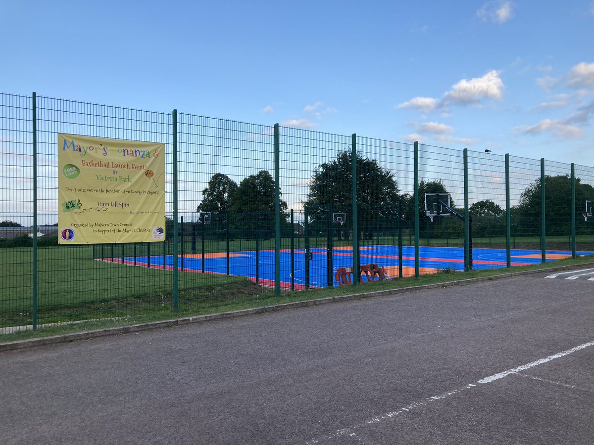 MalvernHoops's tweet photo. Just 14hrs to go, until these stunning world class outdoor basketball courts are officially open to the public!#basketball #grassrootsbasketball  #streetball #and1 #flexcourt #ballers @BallOutUK #3on3 #ukbasketball #malvern #Worcestershire #nba #hardworkpaysoff https://t.co/SBOkdBuFf3