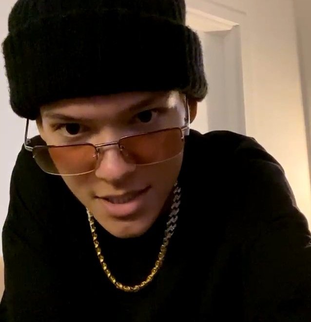 omarthinker's tweet photo. omar rudberg i love you more than anything https://t.co/cUEAQN52Yd
