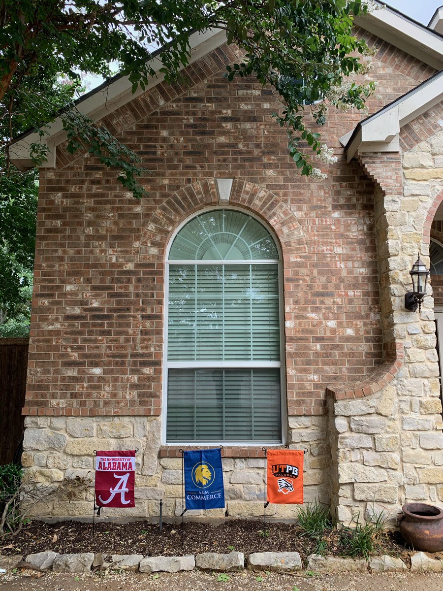 MelindaSchott1's tweet photo. We are officially Empty Nesters 🤩🥳🥸; oh wait, I mean 😢 

Madison = Freshman at Alabama 
Makenzie = Sophomore at Texas A&amp;M Commerce
Michael = Senior at UTPB

@DrPatrickSchott 
@MakSchott11 
@_MadisonSchott https://t.co/DwYrZ0rmOs