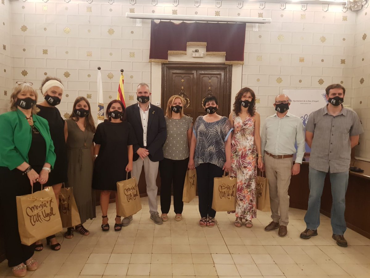 fmlaseu's tweet photo. 👉 Pregó a càrrec del personal sanitari de la ciutat i Ball de Gegants amb les colles de Reus, Sant Carles de la Ràpita, Sant Julià de Lòria i la Seu d'Urgell. 

Troba tota la programació a: https://t.co/mvV2qa1Qd5

#fmlaseu
#ensactivem https://t.co/ySBSEI00Fd
