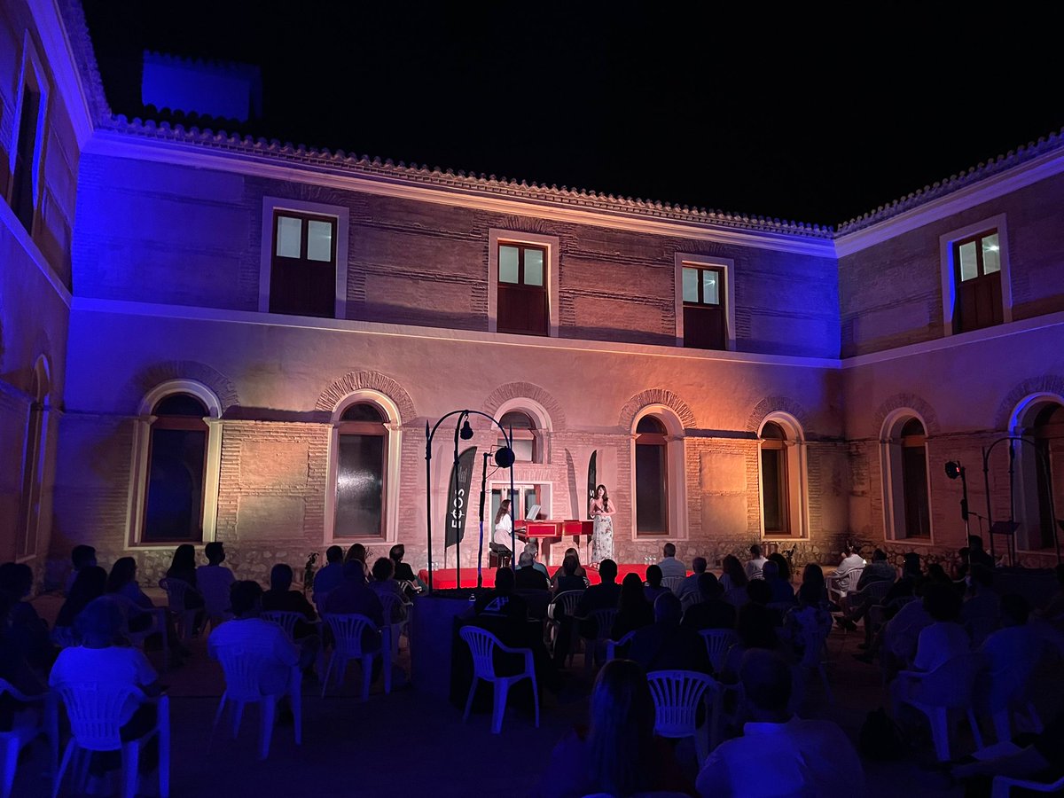 🎶Ya está sonando <a href="/MavraDuo/">Mavra Dúo</a> en el el Convento de San Francisco de <a href="/turismodemula/">Turismo de Mula</a>

🌿Excelente repertorio el que tenían preparado para hoy

#ECOSFestival