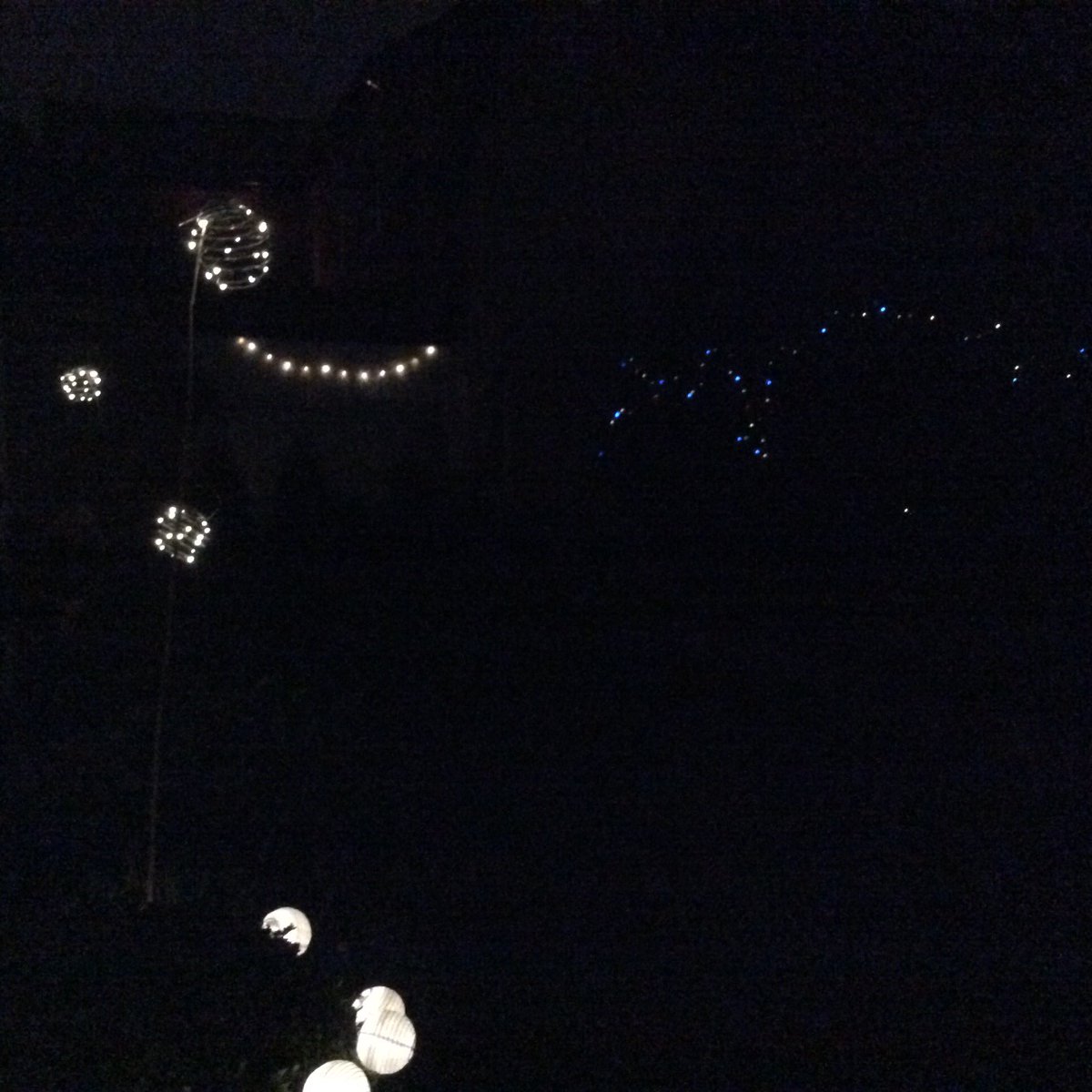 shannaragh's tweet image. Day 28 Active outside getting garden ready for number one daughter’s 21st. Think I might need a few more lights! #AllActivityCounts #AHPsActive #WeActiveChallenge