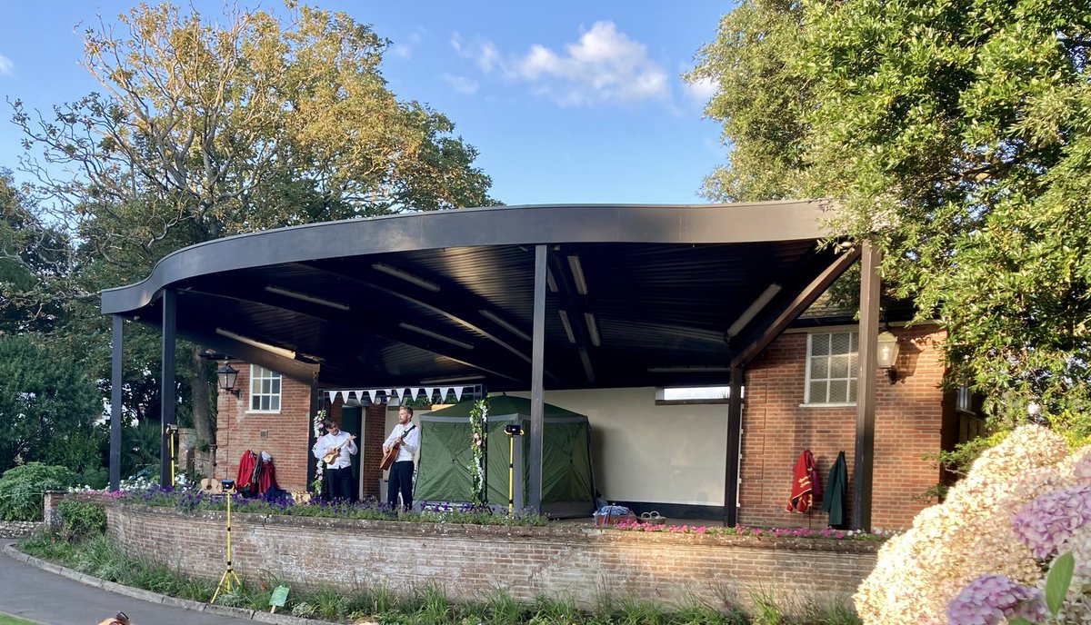 Emma Thomas tweet media