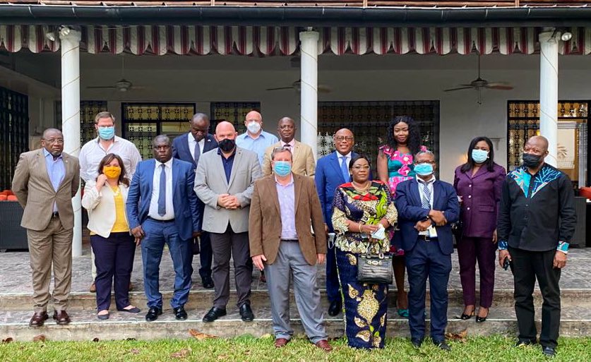 juvenalmunubo's tweet photo. #RDC:Avec les collègues députés @jacdjo1 @ChristelleVuan1 #AndréMbata @KasongoLucain @Simupetelo et sénateurs @Muyumba @KisulaNefertiti nous avons échangé avec une délégation @SenateForeign @tomozeus #AndyOlson:Comment assurer un processus électoral #2023 consensuel et ouvert? https://t.co/MRwi3vO8eH