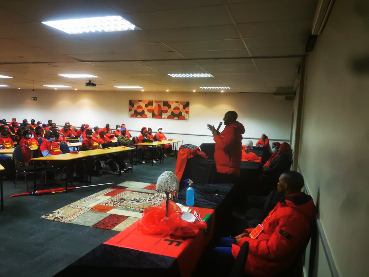 FloydShivambu's tweet photo. The OR TAMBO @EFFSouthAfrica Regional People’s Assembly in full swing and will give direction on What is to be Done! It’s #FightersAttack towards elections victory! No surrender! No retreat! https://t.co/ltcuj3i4lC