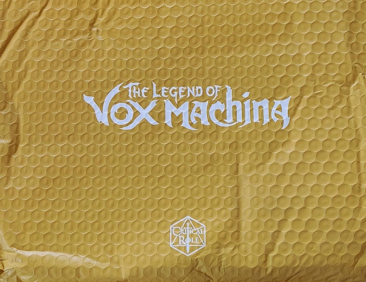 bl8's tweet image. Yesterday my backer rewards for  #TheLegendofVoxMachina arrived.
Even the bubble wrap packaging is beautiful !
Thank you @CriticalRole !