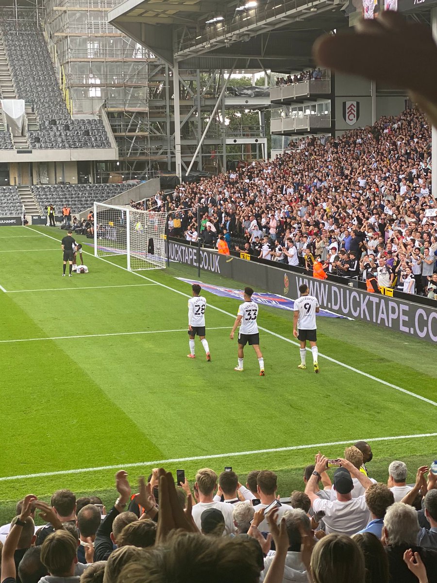 CottageTalk's tweet photo. Great pictures courtesy of @TeddyNello from Fulhamโs victory today! #FFC #FULSTK https://t.co/Wlrj8oqtWF