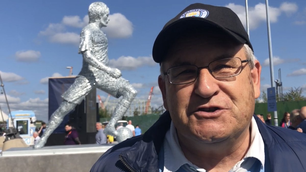 IanCheeseman's tweet photo. The matchday vlog #mciars #ManCity #ManchesterCity 
City 5-0 Arsenal
New @VincentKompany &amp; @21LVA statues reviewed, meet the sculptor &amp; @Radiology_UK - postmatch reaction!
Thanks to @musicMagpie @rrg_group &amp; Timpson

🎬 https://t.co/YBN1wo5jvN https://t.co/onSN1CUscs