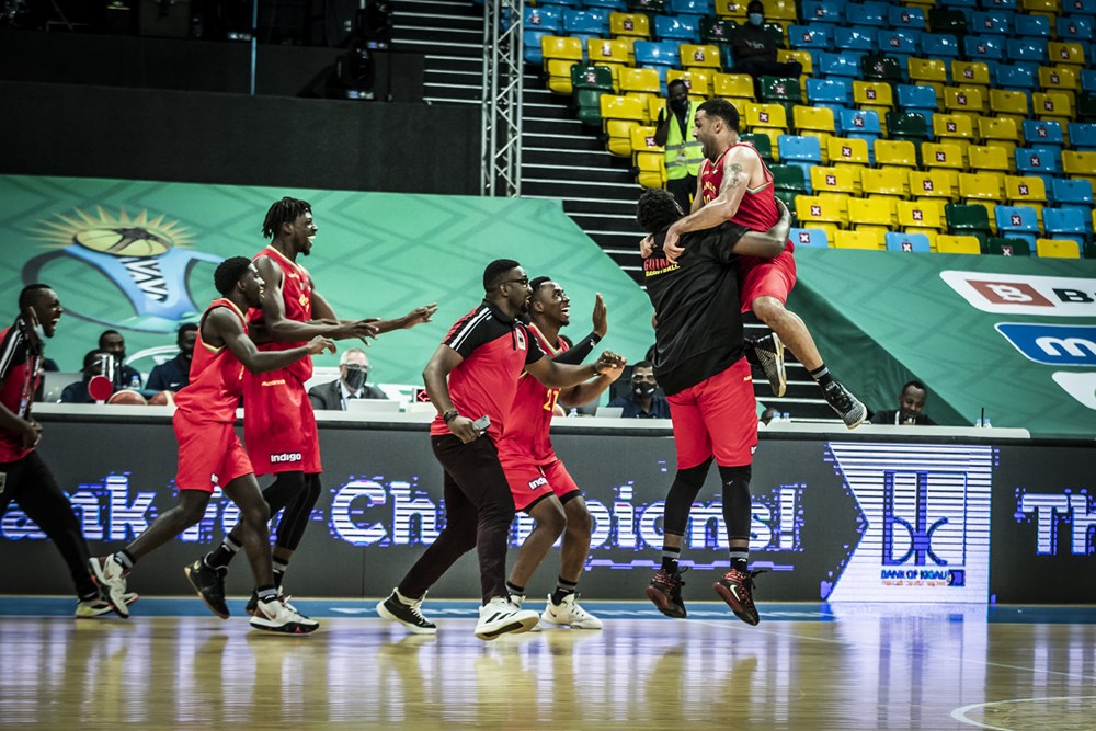 belle_fiba's tweet photo. Kigali,Rwanda (@FIBA @AfroBasket 2021) -
Guinee 86-78 Egypte
le Syli de Guinee domine les Pharaons et se place en bonne position pour une Qualification en 8emes de Finales
#Afrobasket #AfroBask #Afrobasket2021 #Celebrating60 #FIBA @fgbb_officiel @FGBB2020 @DeGuineenne https://t.co/ByMJhhtd1U