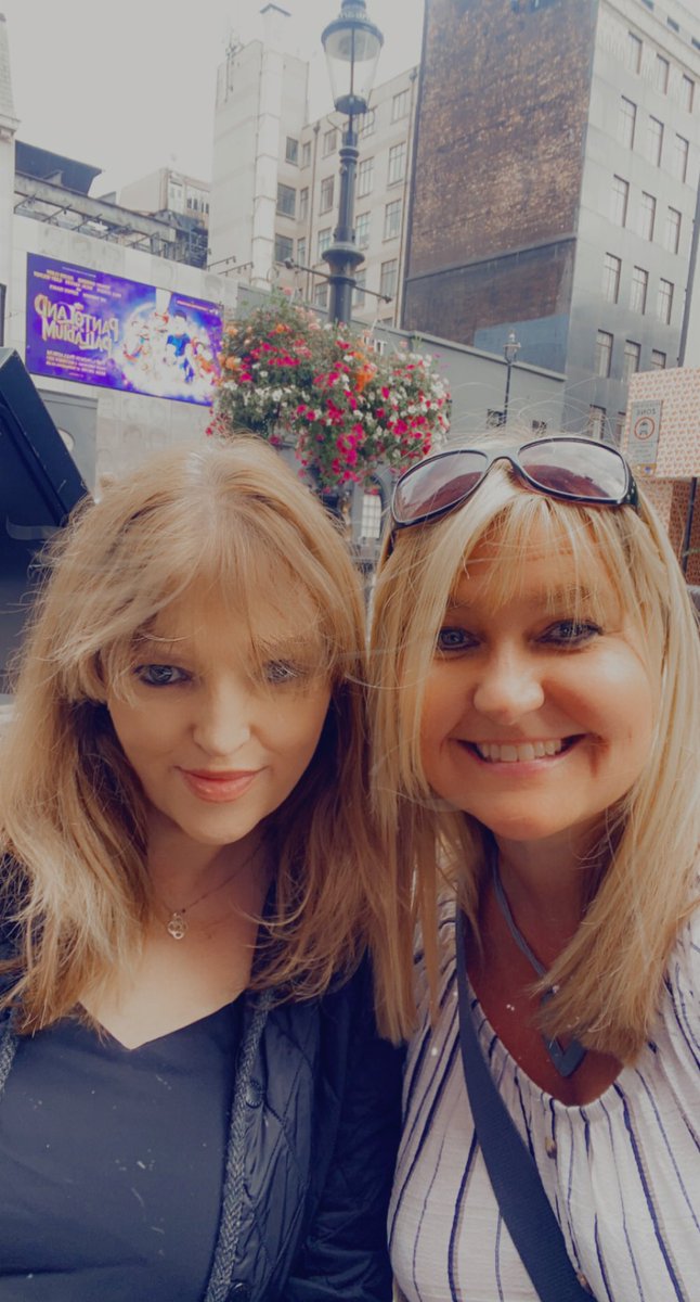 MazC1975's tweet image. Absolutely amazing time watching @JosephMusical with @Nic1705. Where do I start @jacyarrow just fantastic. @_sheronaaa you were just wonderful as narrator. @johnrigbymusic best conductor ever. And then @JDonOfficial no words we just love you! #gogogojoseph 🌈❤️