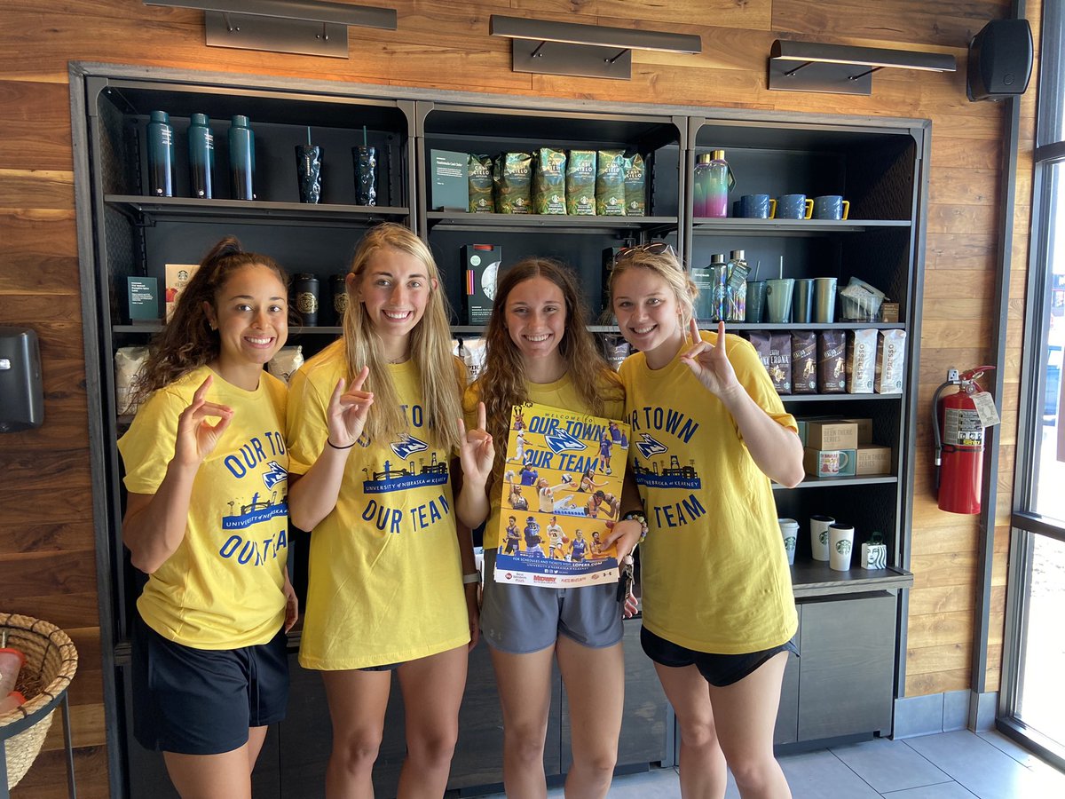 UNKWBB's tweet photo. You know we love our @Starbucks π
#LopesUpHopesUp
#BeBlueGoldBold π€ https://t.co/Vp0s7tOkcr