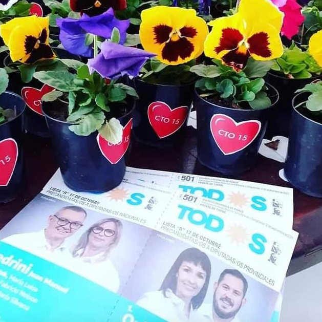LuciMasin's tweet photo. ❤️ #DefenderChaco ~ Recorrida #Circuito15
En una nueva caminata llevamos las propuestas de nuestra lista #501R❤a cada vecino y vecina, también a les comerciantes de la zona.
Gracias a compañera Eugenia Ayala por la militancia permanente ✌🏽
.
.
@TodosChaco ☀️ https://t.co/sHs9kRSWqw
