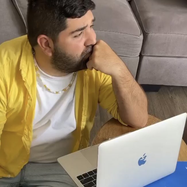 forcachee's tweet image. Cuando veo mi horario y tengo todas las materias desde la mañana hasta las 7 de la noche.