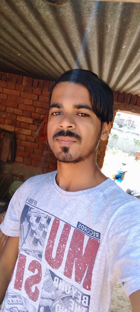 vlogs_arya's tweet photo. https://t.co/6DXyBcxLv2 https://t.co/URIEfPp4kP