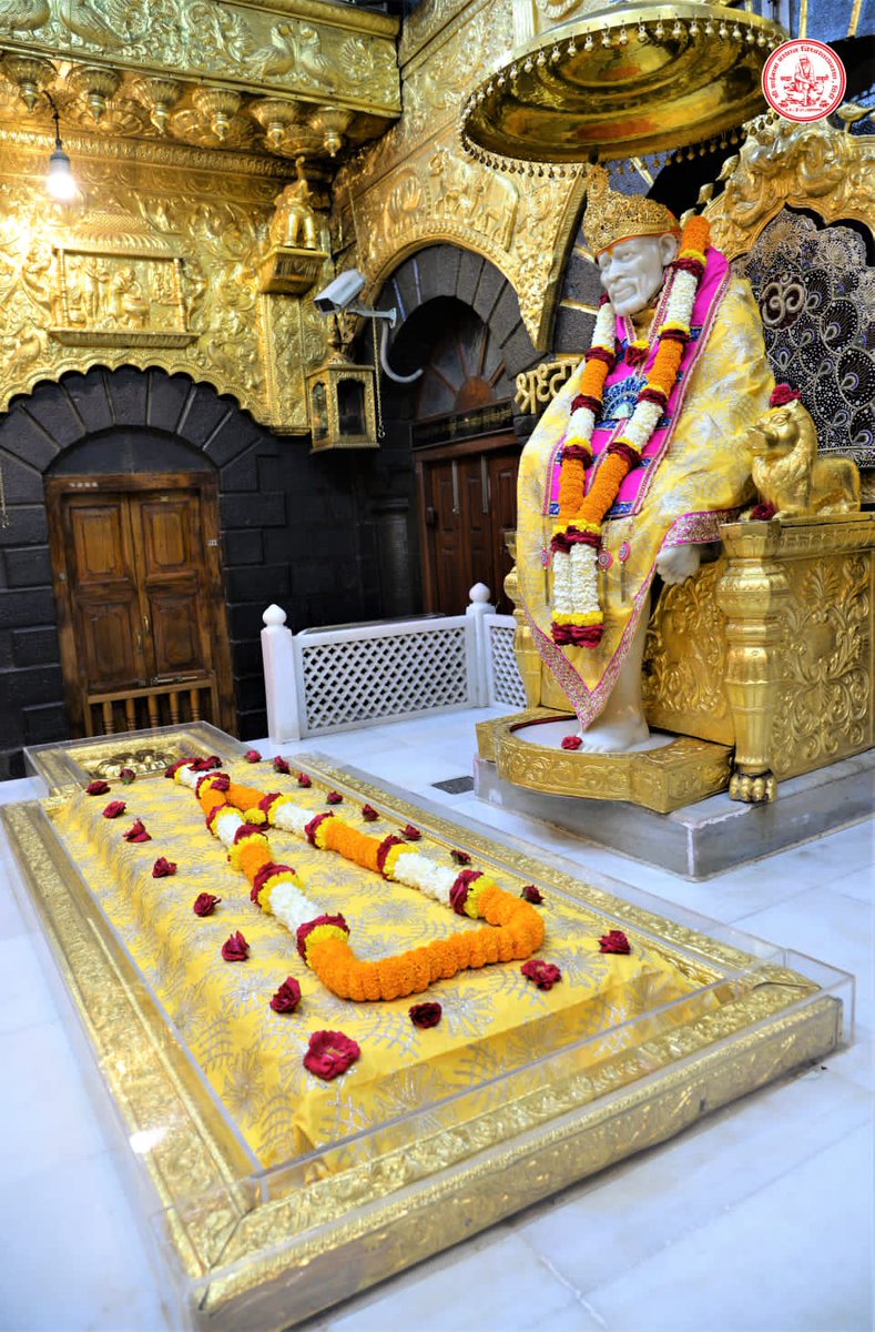 DrVijaiShanker2's tweet photo. @SSSTShirdi श्री सच्चिदानंद सद्गुरु साईं नाथ महाराज की जय हो जय हो जय हो 🌺🙏🌹
हे प्रभु वर हम सभी पर अपनी कृपा सदैव बनाये रखें 🌻🙏🌷
हे श्री सांईं बाबा जी कोरोना महामारी से हम सभी की हमारी दुनिया की रक्षा करो🙏💐
कृपा करो 🌺🙏🌻
#Prayers_ToSaveLives 
🙏
#SpeakUpForFreeUniversalVaccination https://t.co/lyNawO7BvZ