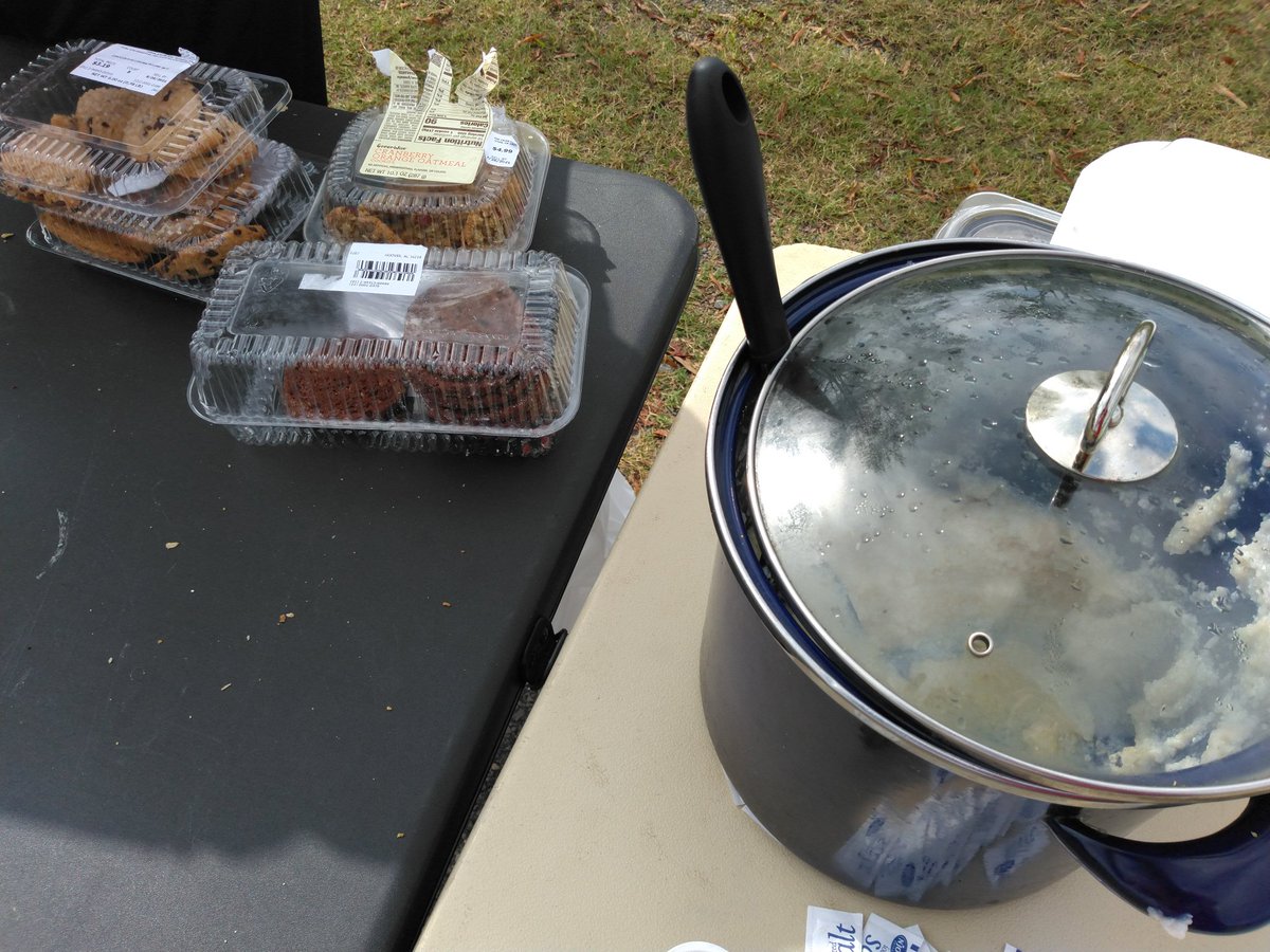 Celi4Change's tweet photo. Thank you to everyone who came out to Westside Blessing Day this morning!

Last Saturday of every month, at the Graymont entrance to Legion Field!
#WestsideBlessing #MutualAid https://t.co/THieDKCK8n