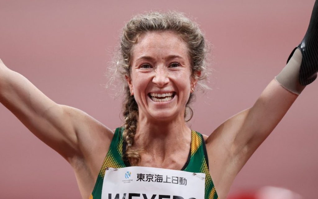 🇿🇦 Congratulations to our star athletes Ntando Mahlangu and Anrune Weyers for securing #TeamSouthAfrica's first medals at the <a href="/Tokyo2020/">#Tokyo2020</a> #Paralympics earlier today. Ntando took Gold in the Men’s Long Jump T61 with a new world record and Anruné won the women’s 400m. Outstanding!