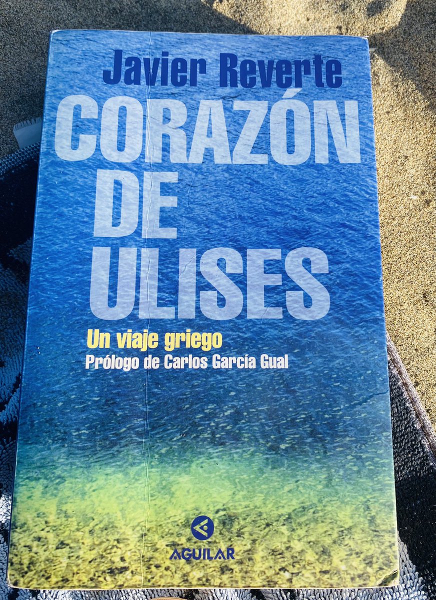 Recién terminada esta maravilla de <a href="/JReverte_/">Javier Reverte</a> .Además de un libro de viajes (que también), es un repaso por la historia y la literatura de aquella Grecia que fue y tanto nos ha dejado. Este verano he tenido la suerte de pisar algunos de esos lugares y sentir profunda emoción.