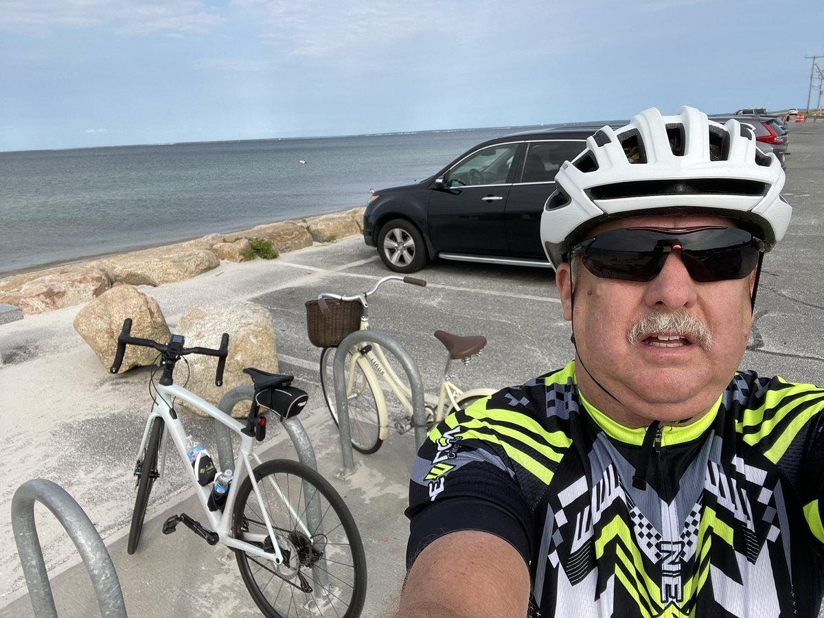 SunriseBiker's tweet photo. After more than a week of not being able to get on the saddle due to #TSFred , #TSHenri , a room renovation and work, it was really great to get out for a 75 mi 🚴♂️🚴♂️ on a perfect day for 🚴♂️🚴♂️ though a tad windy. Stayed on the Falmouth 🚴♂️path for some protection. #Cycling https://t.co/cIqfq2CFnW