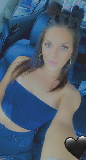 hello from the 305 😎 happy saturday #weekend #weekendvibes #Miami https://t.co/BgGnVfl2M9<a href="/tag/weekend"class="tags">#weekend</a><a href="/tag/weekendvibes"class="tags">#weekendvibes</a><a href="/tag/miami"class="tags"><span>#miami</span></a>