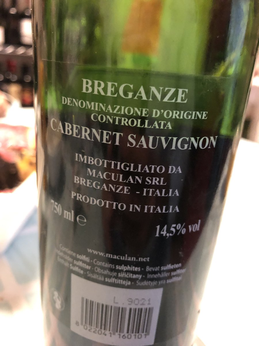 Andrea_Radic's tweet photo. Amici #winelovers questa sera in Veneto con Palazzotto 2016 Cabernet Sauvignon di @maculanwine Al naso è intenso e di grande eleganza, sentori di frutta rossa e liquirizia. Al palato di notevole freschezza ma non privo di struttura, asciutto ed equilibrato https://t.co/g3u9YhYs6H