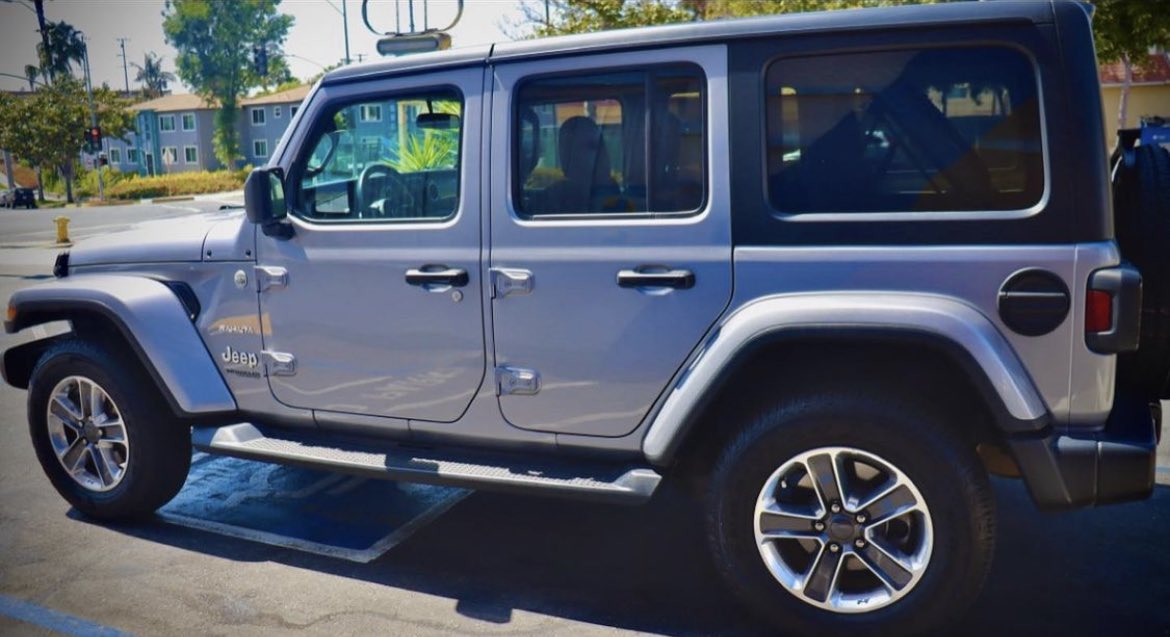 Norf_luciano's tweet photo. If you want to ride in style for a few days or just came into town for a few days hit @Risingkang for the rentals 🏁 https://t.co/u0keMZzcgM
