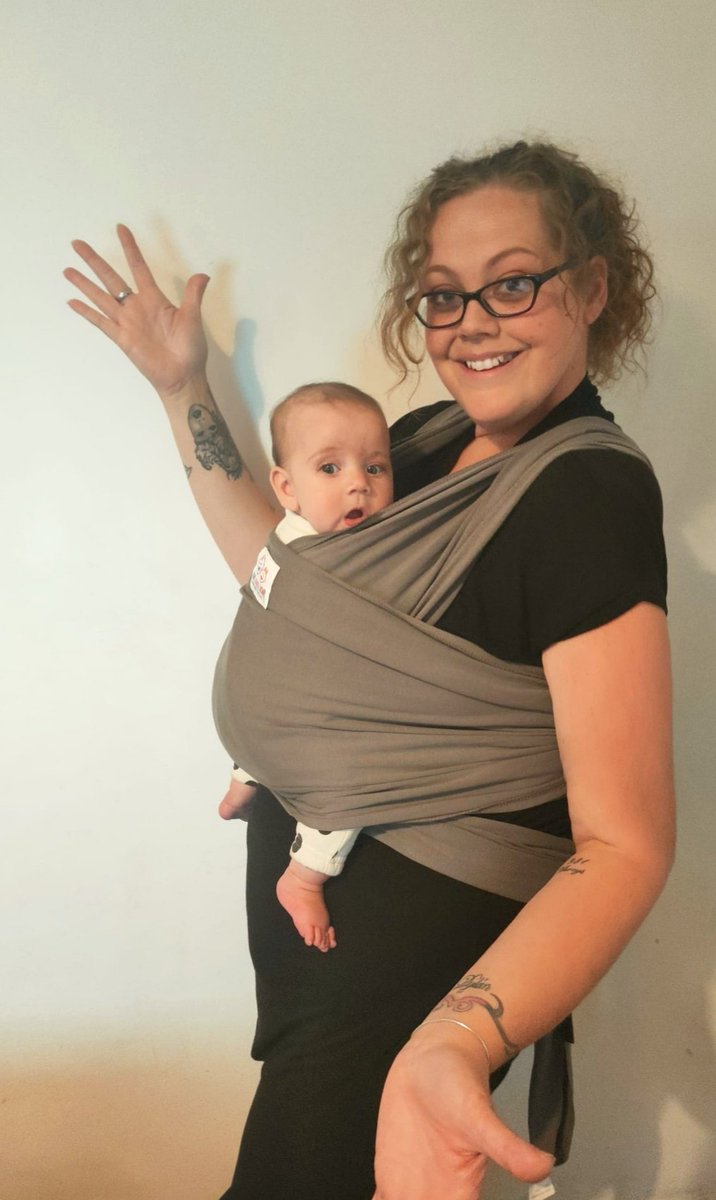 sam87lea's tweet photo. We've gone hands free!!! #babywearing https://t.co/de60cHWSdU