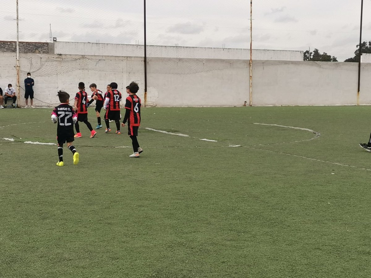 hidalgo_inter's tweet photo. Termina el encuentro #InterHidalgo vs #Vikingos marcador 6-2 a nuestro favor. Muy bien jugando equipo. Avanzamos con pasos grandes!! Enhorabuena y de igual manera una felicitación a vikingos por su esfuerzo. #SoyInterHidalgo 🔴⚫️ https://t.co/RqTdqibMrJ