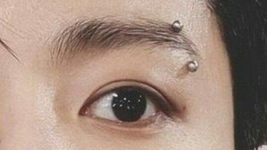 EBOYJE0N's tweet photo. men who aren’t jeon jungkook why? https://t.co/JUyxIvPf8M