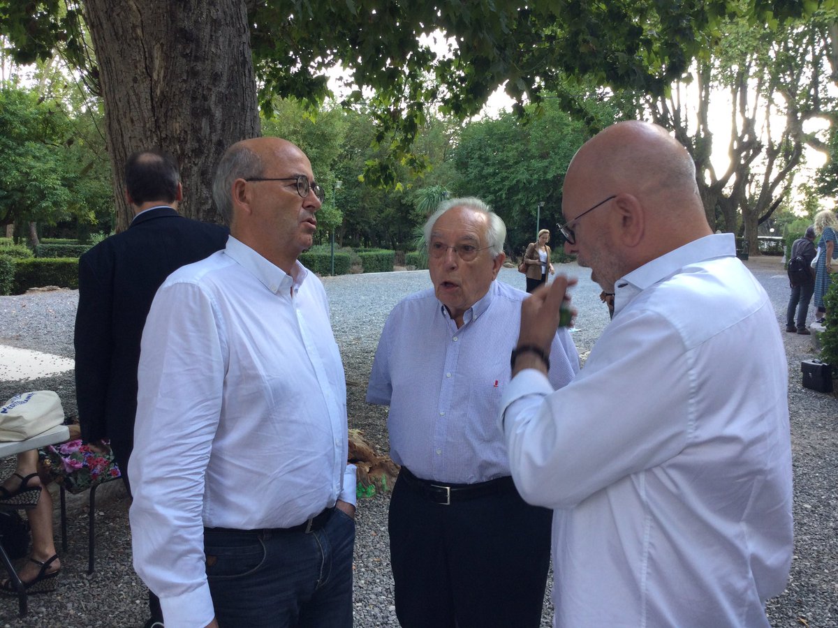 FredericAlliot's tweet photo. #NouveauSiecle #RoutesdeFrance #Paneuropeénne En clôture de l’université d’été du comité 🇫🇷 le président national du @CNouveauSiecle @bernardgex2 a rappelé la vision européenne du Général de Gaulle @xavierbertrand @NSHDF_ @LegrouxVincent @MaurelUlrich @VincentChriqui https://t.co/4tzQ8NQJTH