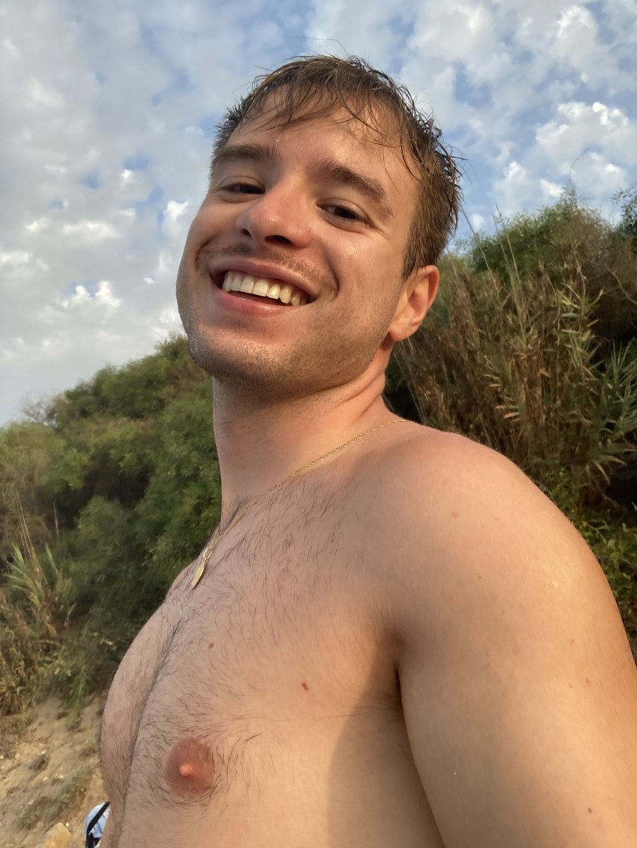 dramaticfran's tweet image. Se acaba el verano y no va a volver 🌊🐚