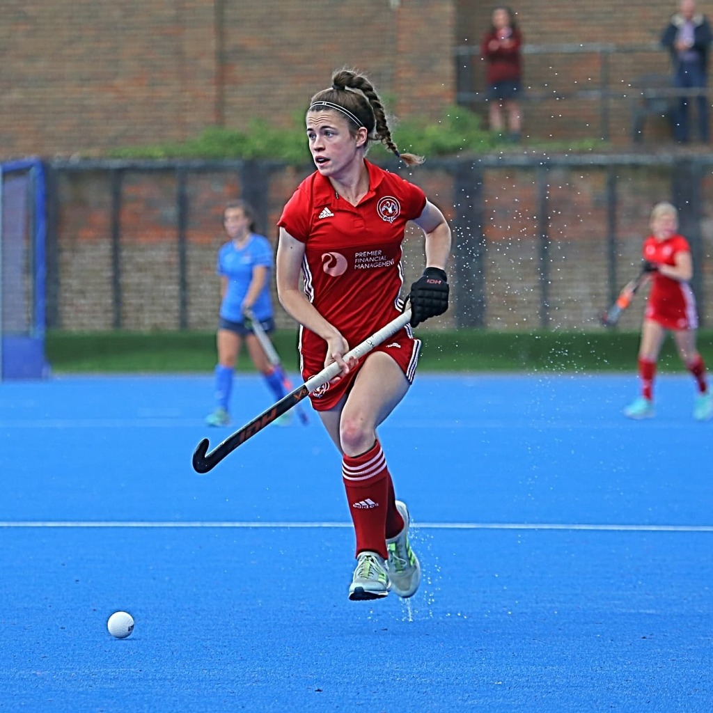 ianhf's tweet photo. I think this picture from @marlow_hockey GU18s Vs @kentcollegecanterbury match sums up @kixra_8 for me #EyesOnThePrize #Focus #ForwardFast #Motion #Determination https://t.co/sthc4q9aXs https://t.co/EE0gWiS9tc