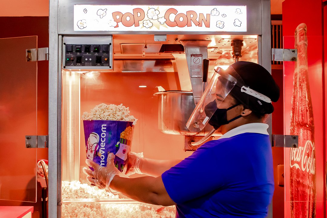 PraiaShopping's tweet photo. Pipoca de cinema é bom demais! 
Vem pro @moviecomcinemas. 💙 https://t.co/ikmZcM3gxk