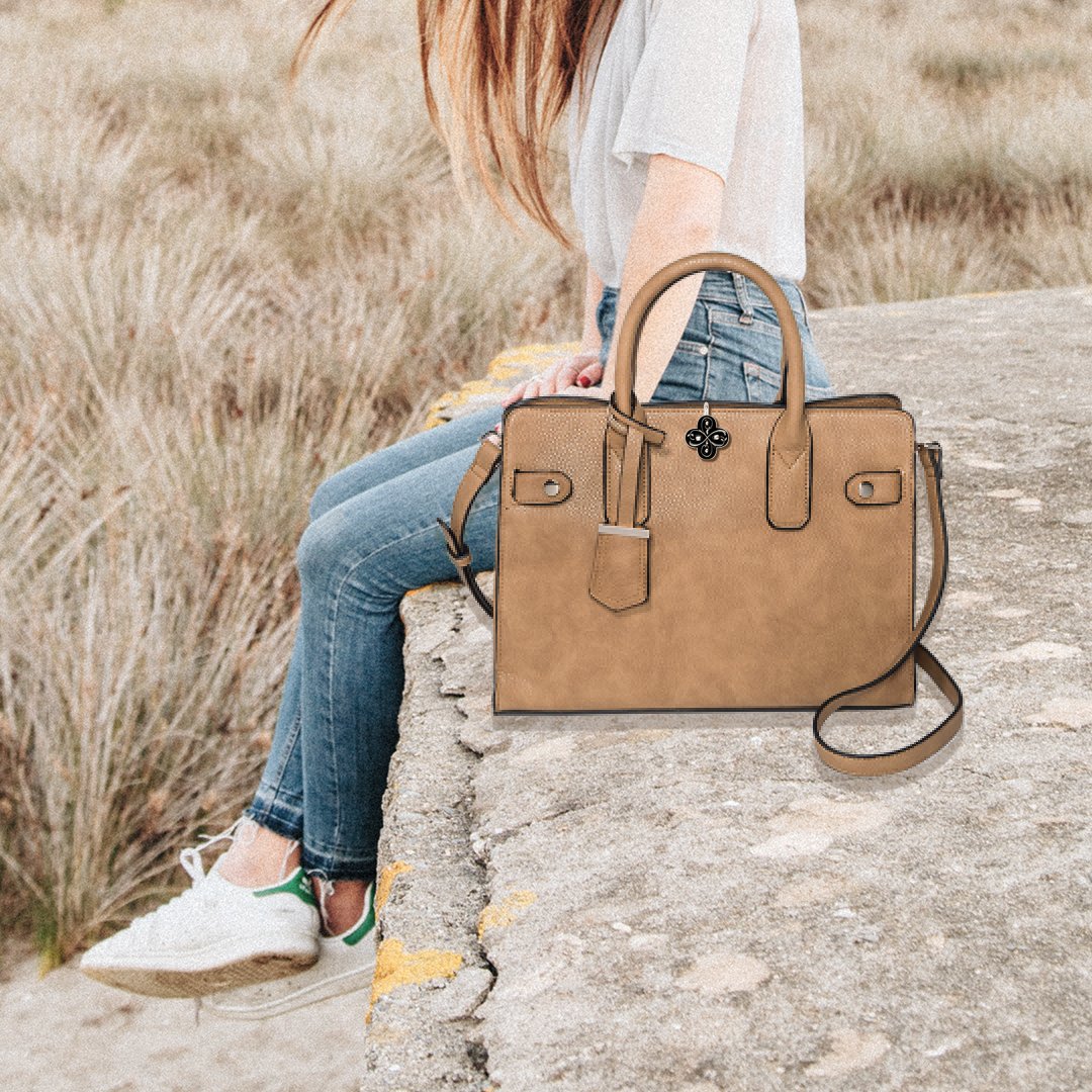 FindersKeyPurse's tweet image. There's still time to get out and enjoy the summer!⁠
⁠

⁠
#finderskeypurse #keyfinder #endofsummer #fashionaccessories #fashion #loveit #findyourkeyswithease #favoriteaccessory #keys #giftideas #whatsinmybag #whatsinmyhandbag #shopsmall #womanowned #nomoredigging #lifehack