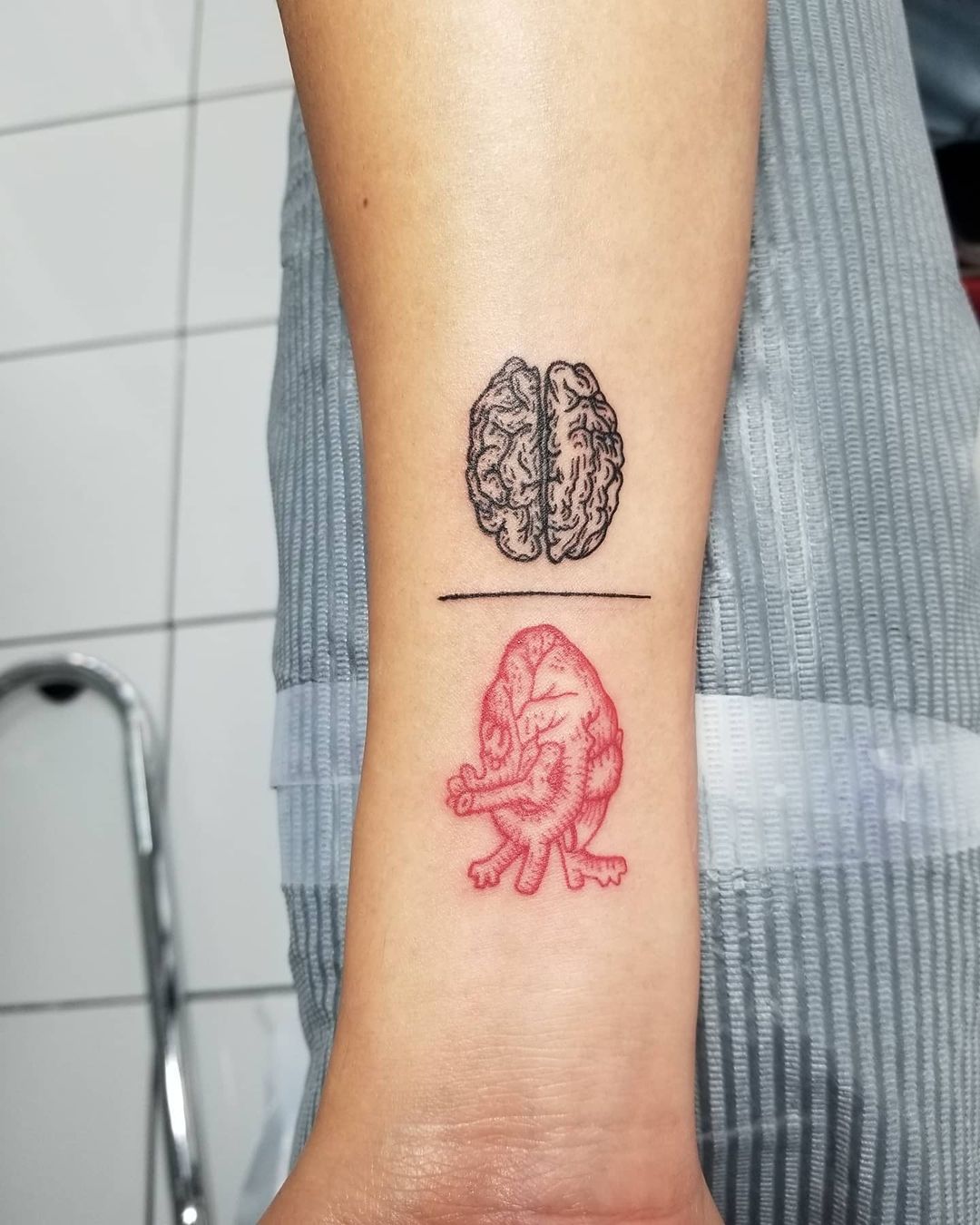 Realistic Brain And Heart Tats | Best tattoo design ideas | Heart tattoo,  Heart tat, Brain tattoo