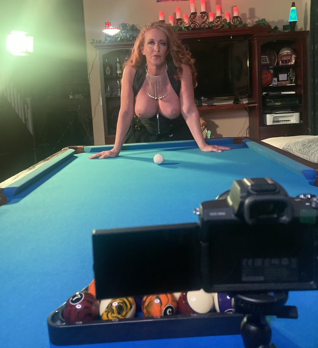 Can anybody guess what I am getting ready for???😻😻😻 https://t.co/o94dgns6H0