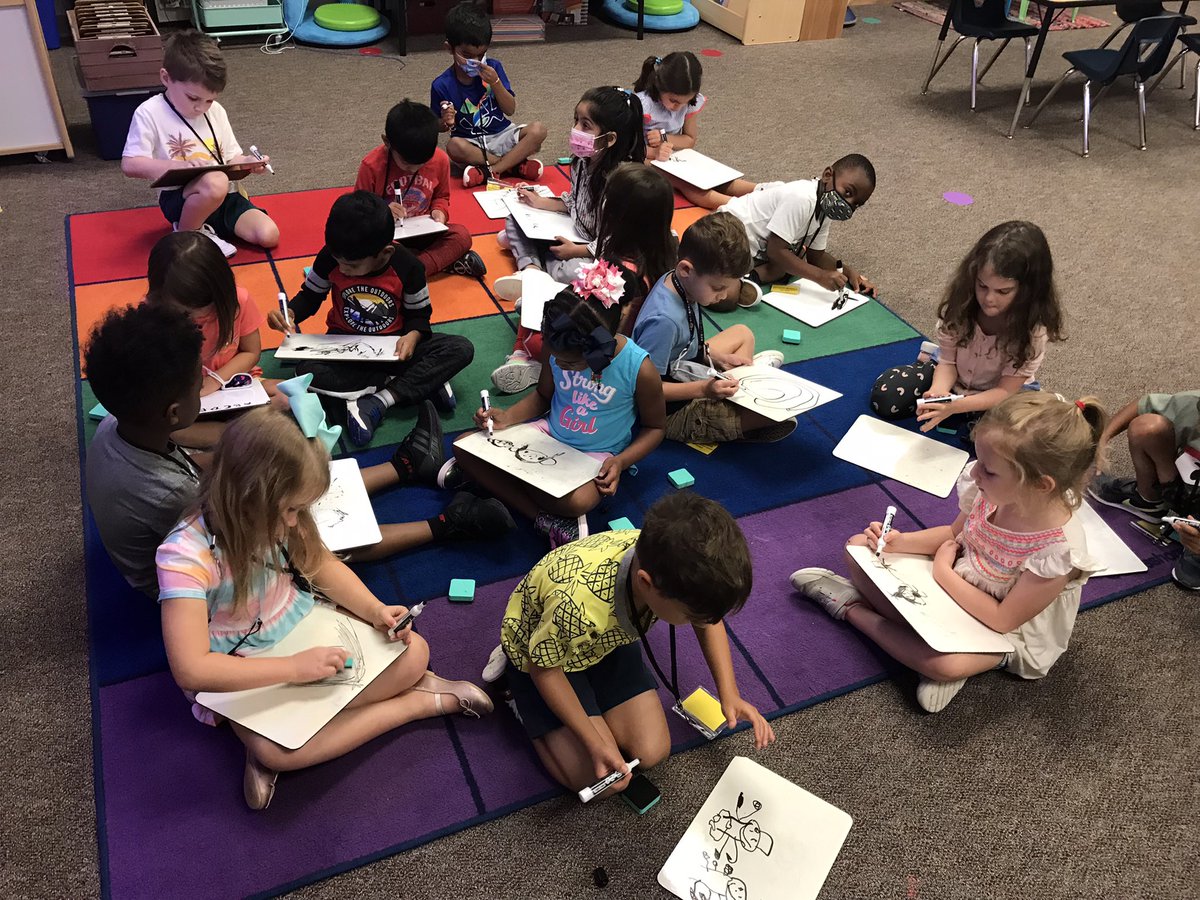 KerryRear's tweet photo. Practicing our number writing with expo boards and markers. Then 5 minutes of free draw. #writingtolearn #learningtowrite  @HospElementary https://t.co/pnEjEPM4yN