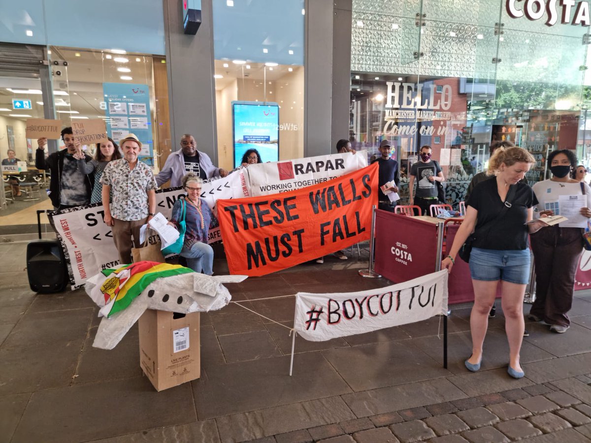 wallsmustfall's tweet image. Today #TUI Manchester,our brave Campaigners handed the petition and the message is #TUIDropDeportations Please sign the petition tinyurl.com/yfx46x36