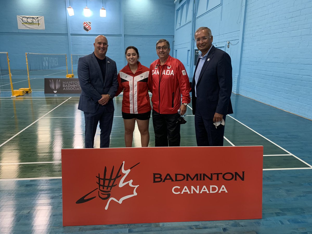Thanks to Winnipeg Winger Club, for hosting a warm send off for Olivia Meier! Olivia is Canada’s first ever badminton athlete at the Paralympic Games 👏🏻🇨🇦🏸💪🏻 #badmintoncananda #paralympics #tokyo2020 #parabadminton #teamcanada #history #tokyoparalympics