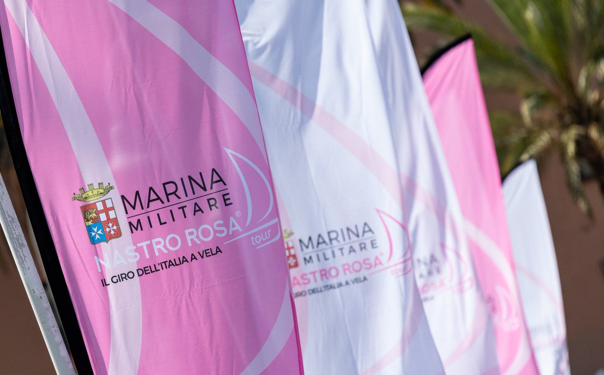 Segui il Tracking della regata offshore diretta a Civitavecchia tramite l’app <a href="/tractraclive/">TracTrac</a>.                      
Il nastro rosa Tour continua! 🤩
#MMNRT #nastrorosatour #marinamilitare #sailing
