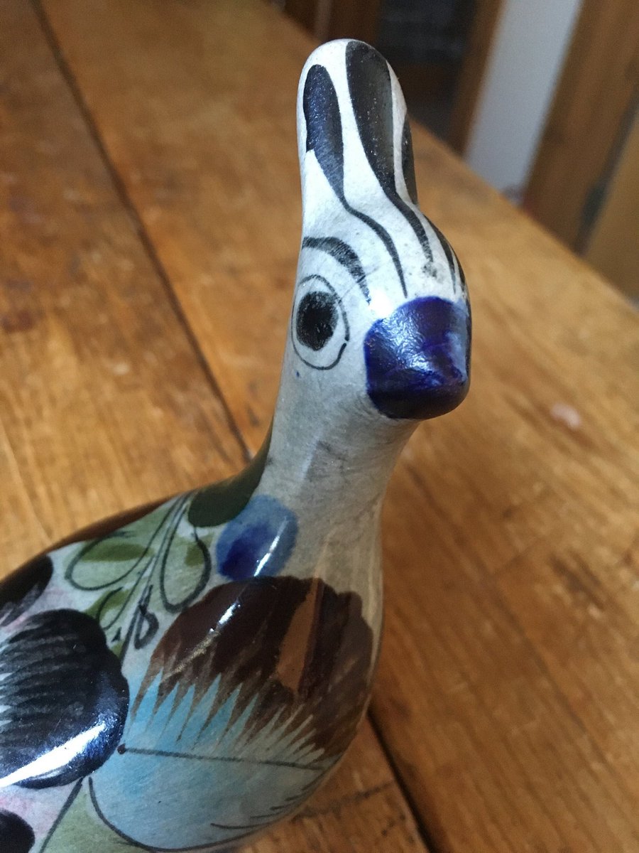vintagecountryb's tweet photo. This cute little fella is looking for a new home. Find him in my #etsy shop: Vintage Mexican Pottery Bird https://t.co/sLZTwRLFR6 https://t.co/YWWt4rqCuy