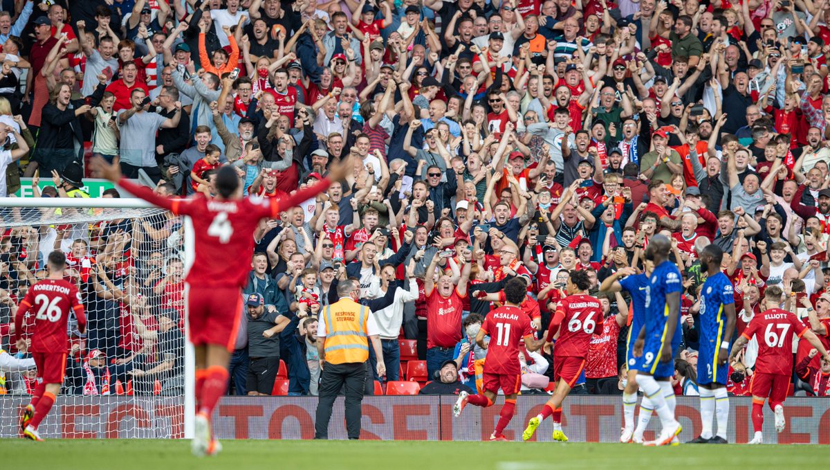Fulltime!

Liverpool 1-1 Chelsea
(Salah (p) '45+4; Havertz '22)
Reece James - Red card

Laga berakhir imbang. Liverpool gagal membongkar pertahanan berlapis Chelsea malam ini.

Chelsea bermain 10 pemain tapi tidak menyerah, mentalitas juaranya terlihat. Good game.