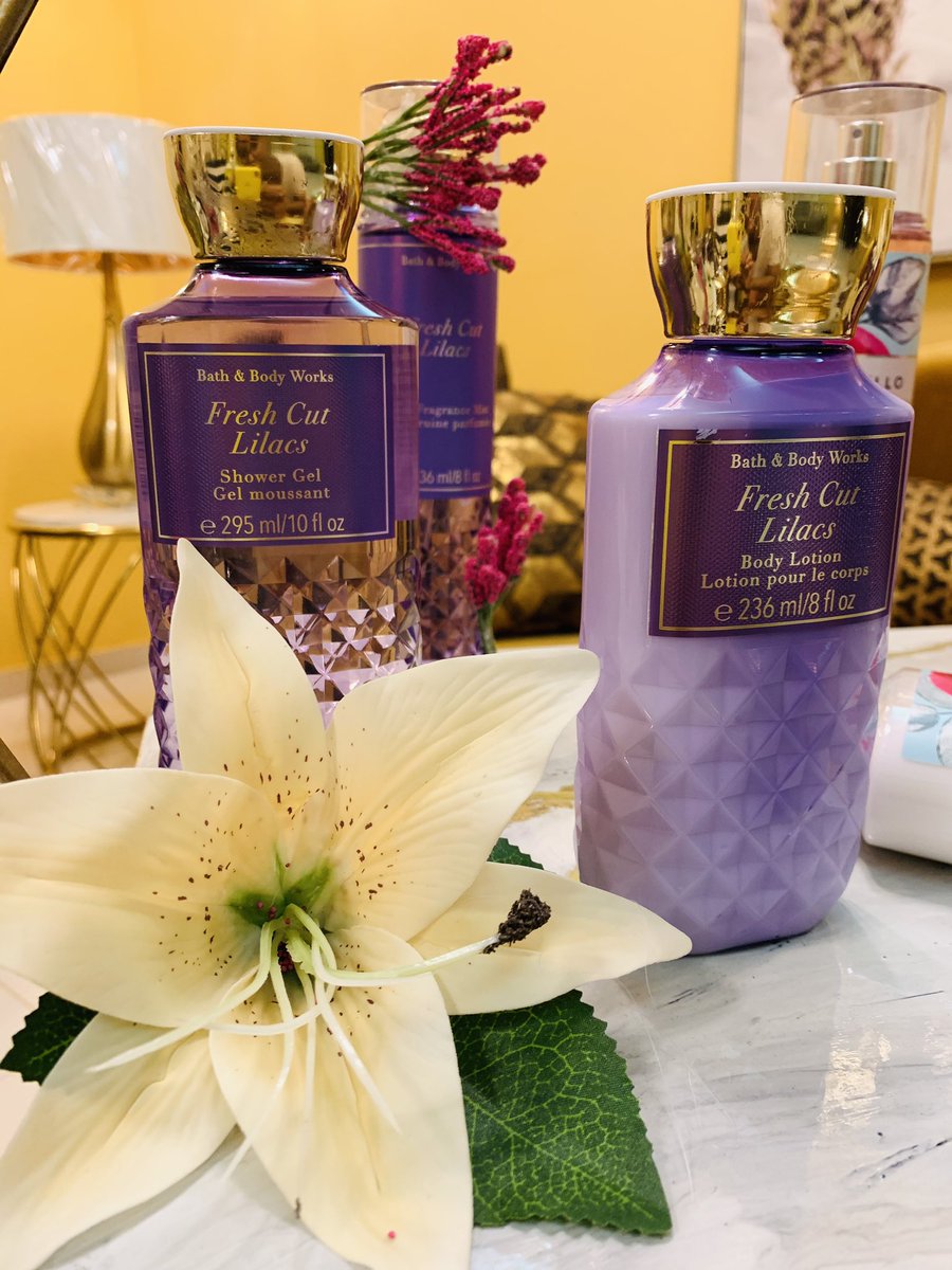 wrapser1's tweet photo. It’s all about the details
تغليف خطوبه
.
.
.
#wrapser #flowers #chocolate #giftforher #gifts #wraping #handmade #creative #happy #think #positive #craftideas #weeding #engagement #stayhomedosomething  #activelifestyle #activities #stayhomestaysafe https://t.co/xPxYfJrlsi