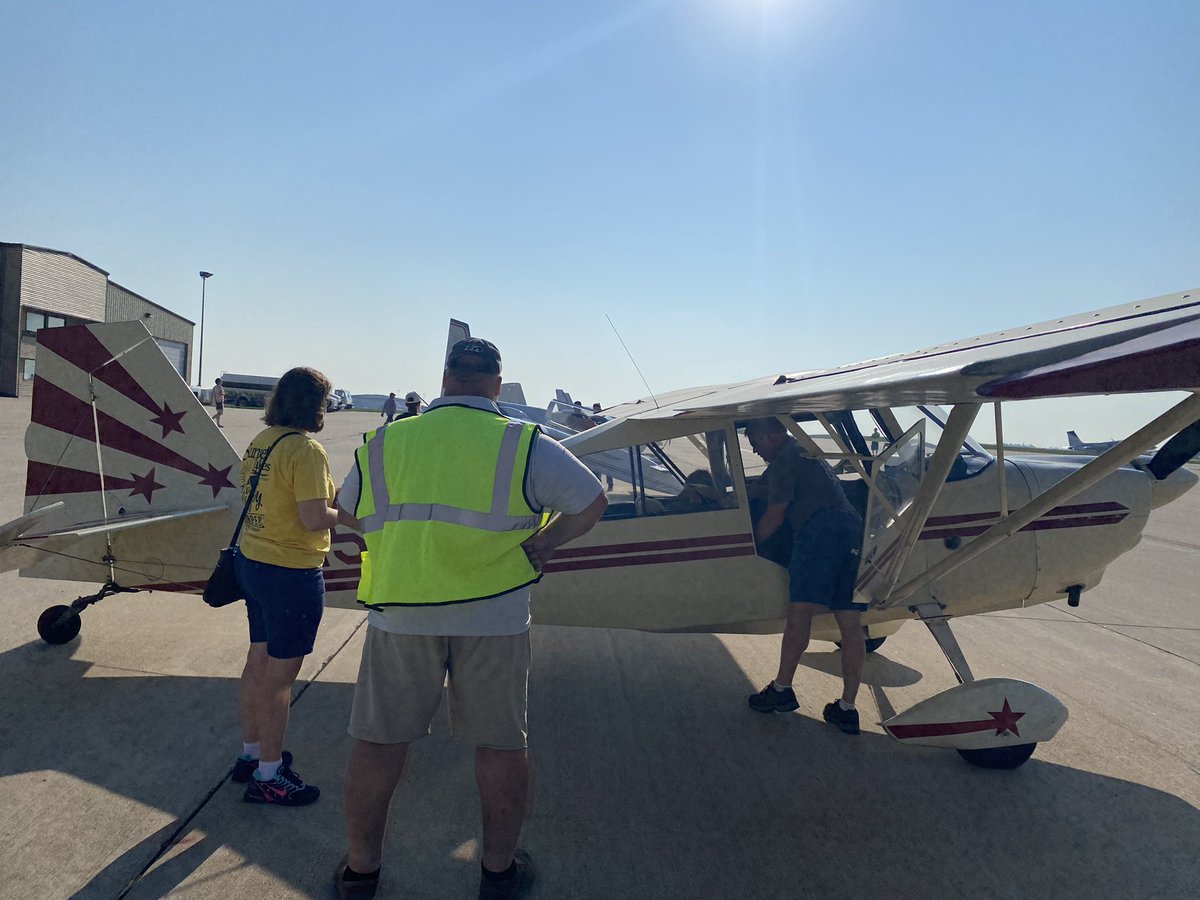 EAAChapter33's tweet photo. Another great morning flying @EAA Young Eagles including our chapters 6,000th flight! Another 94 kids flown! https://t.co/TlsPYEitQ0