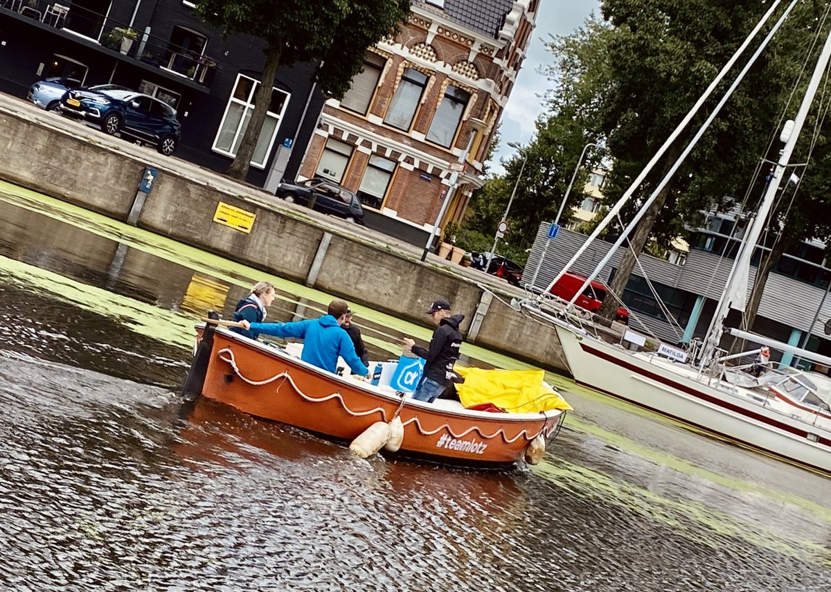 Daar gaat #TeamLotz met z’n allen over de finish van de <a href="/GroSwiCha/">050 SwimChallenge</a>. Wat een prachtige prestatie, en het bij elkaar gezwommen geldbedrag is enorm! Heel blij dat we een kleine bijdrage hebben mogen leveren in het vervoer vandaag. ☀️ Hopelijk valt de spierpijn mee, wel thuis allen!