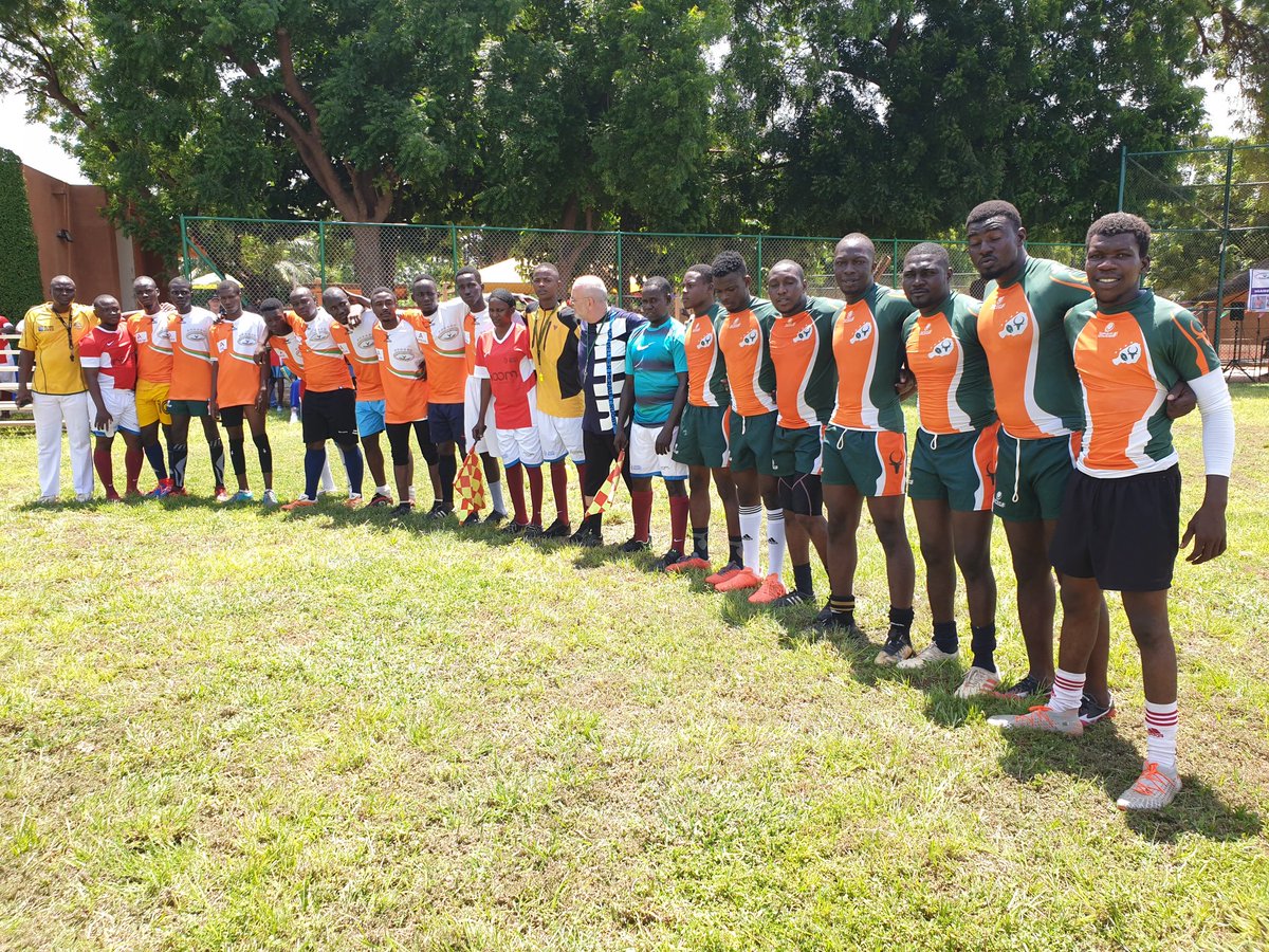 OjenProjet's tweet photo. #Niger sport intergénérationel dans la mixité à l'honneur 
Ce samedi fête du rugby à #Niamey à l'école américaine.
Une centaine de joueurs et joueuses #rugby ont célébré le jubilé de départ de C. Reilhac
@ambafr_au_niger 
@agdalwaissan 
@ambassfischer 
@ccfnjr
@OfficielTeammhr https://t.co/L0MiRhEsq5