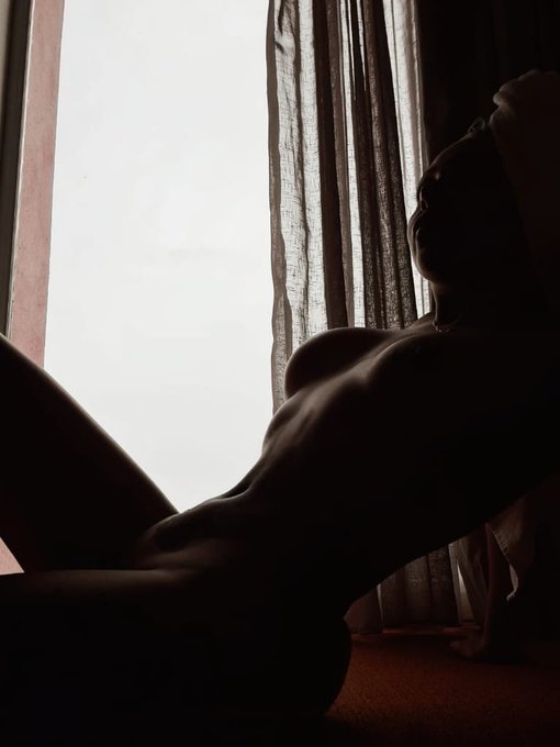 Me la borraron de instagram 😪 denle mucho amor y RT 💕 https://t.co/kmO8rmJF3r<a href="/tag/fotografia"class="tags"><span>#fotografia</span></a><a href="/tag/navidad2021"class="tags"><span>#navidad2021</span></a>