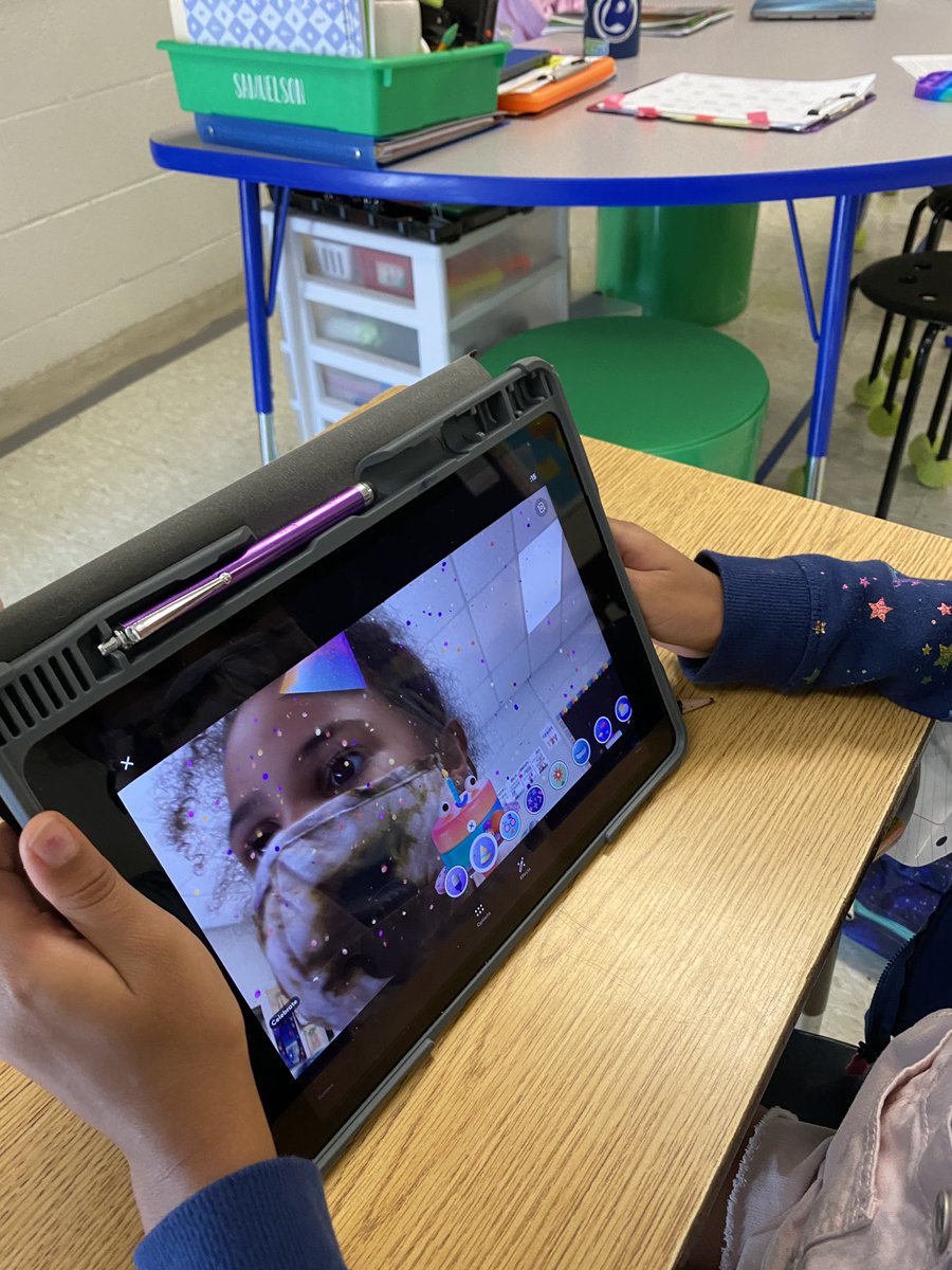 swampfrogfirst's tweet image. My #oesrams are  reating a birthday wish for one of our friends using @Flipgrid 

Thanks to @themerrillsedu for such an amazing idea! 
Check out their books for creating #interactiveclass ideas easier!
#flipgridfever