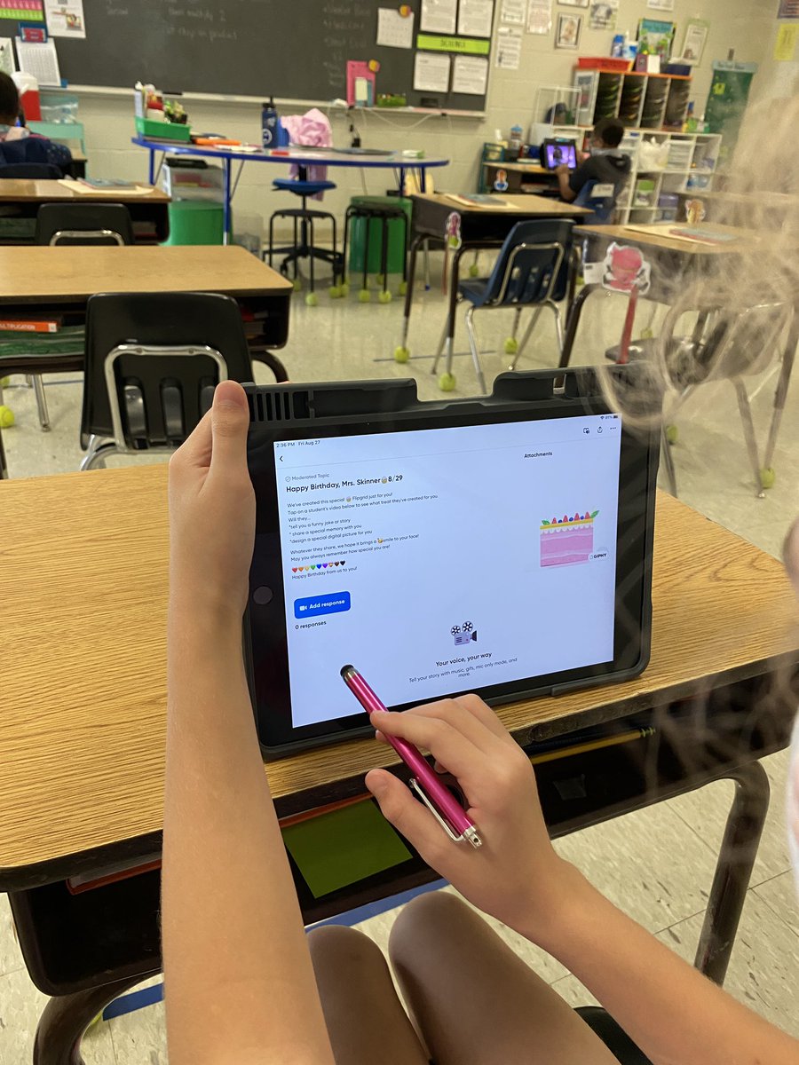 swampfrogfirst's tweet image. My #oesrams are  reating a birthday wish for one of our friends using @Flipgrid 

Thanks to @themerrillsedu for such an amazing idea! 
Check out their books for creating #interactiveclass ideas easier!
#flipgridfever